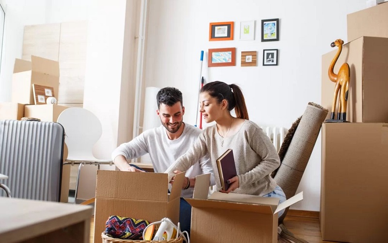 A Guide To Moving For Expecting Moms